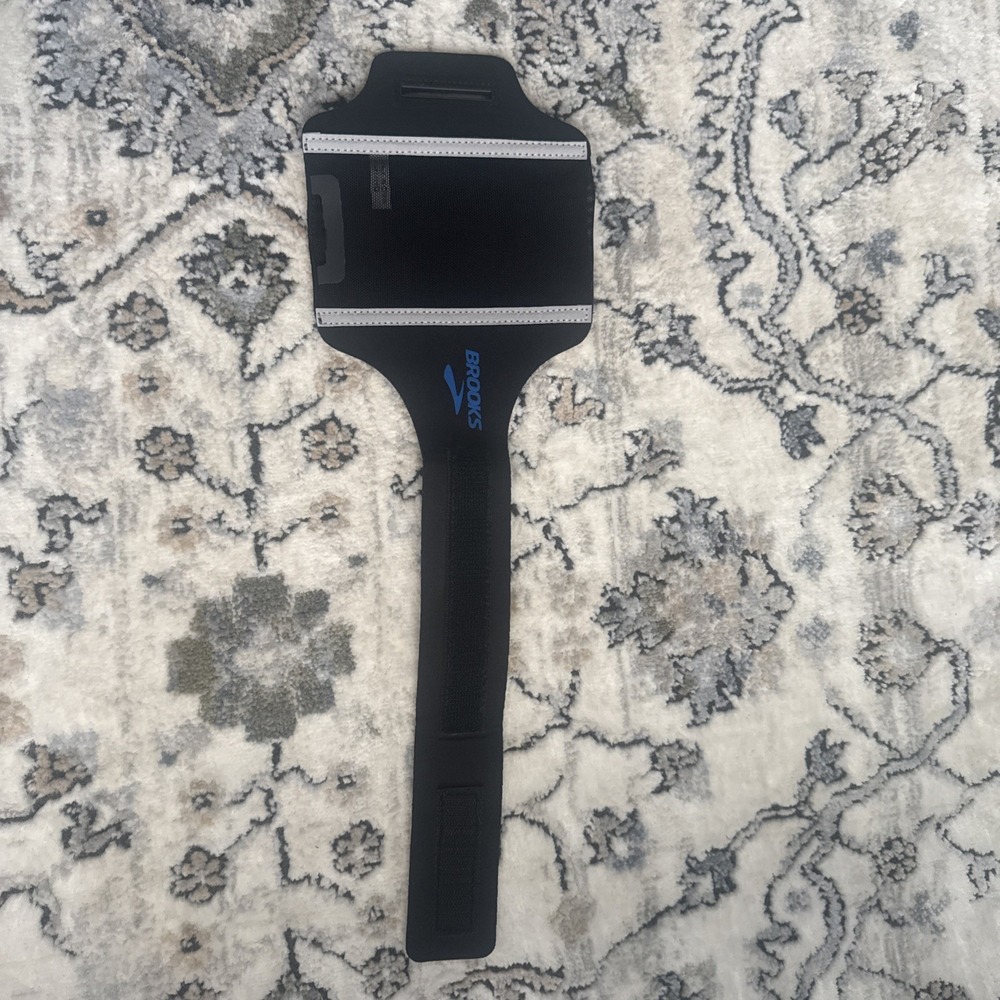 Black Brooks Armband - Running / Workout Blue Logo Adjustable